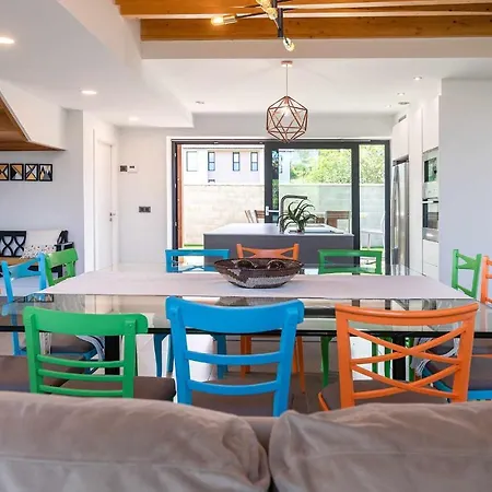 Holiday home Llanes Jardin Y Piscina Privada - La Raizona