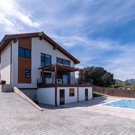 Ferienhaus Llanes Jardin Y Piscina Privada - La Raizona