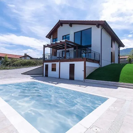Llanes Jardin Y Piscina Privada - La Raizona *