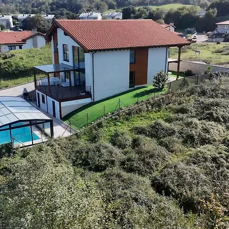 Feriehus Llanes Jardin Y Piscina Privada - La Raizona